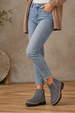 Women's square heel cushioned ankle boots in gray